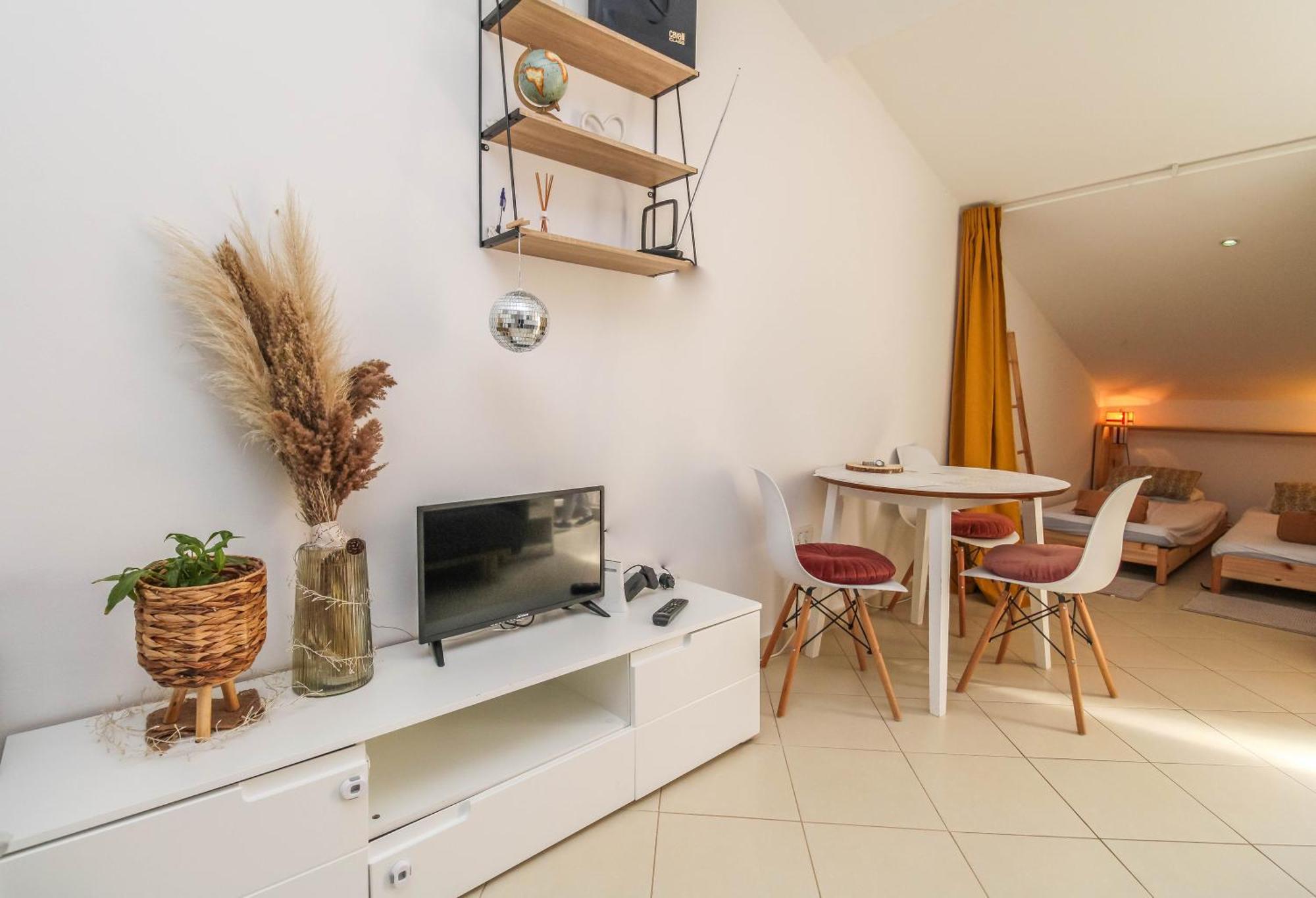 Studio Stella Apartment โรวีน ภายนอก รูปภาพ